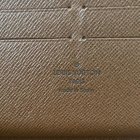 Louis Vuitton wallet - Picture 7 of 10